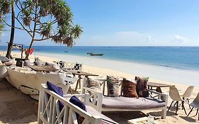 Bahari Dhow Beach Villas